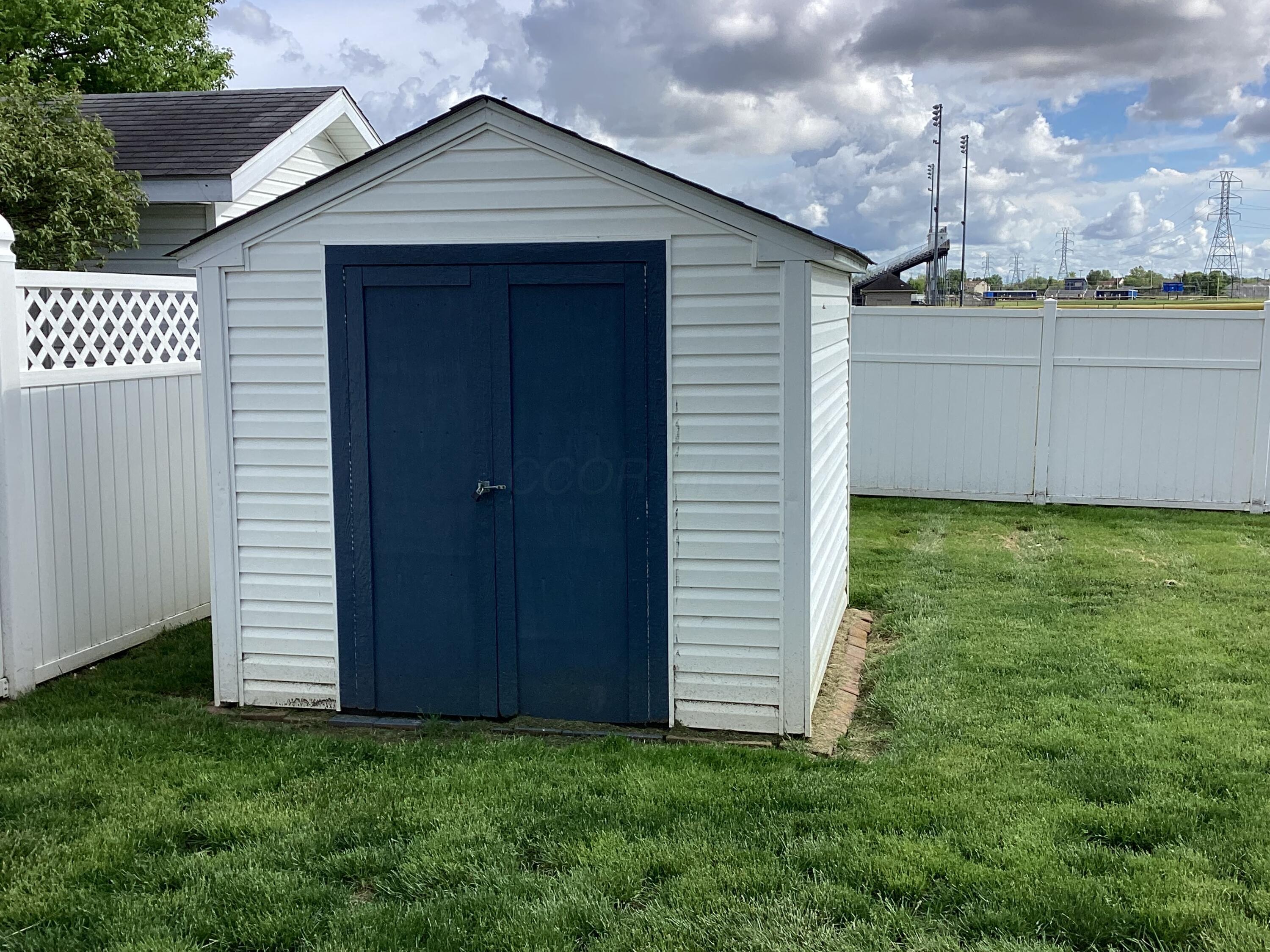 4407 Culburn Park Drive, Grove City, Ohio image 28