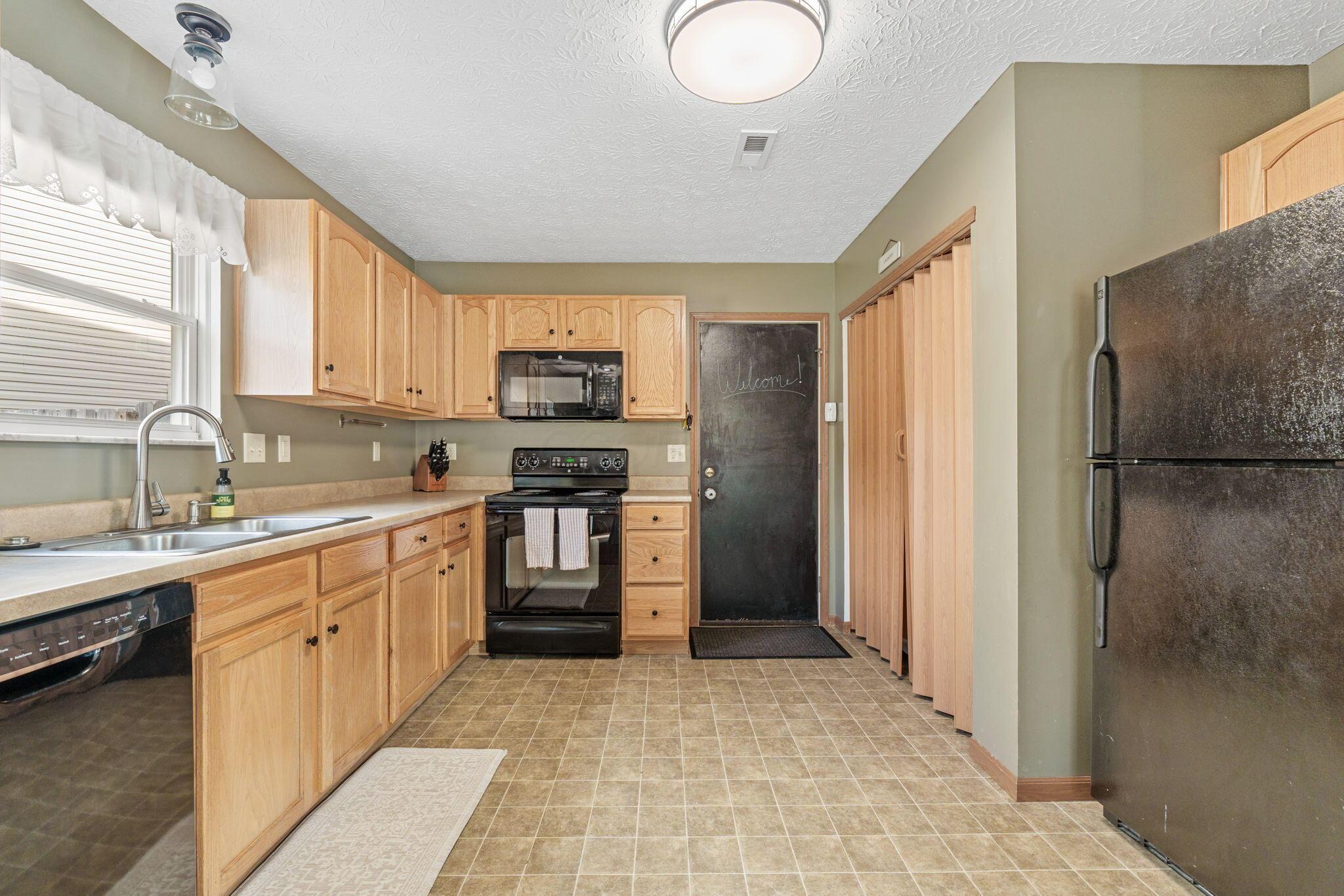 2159 Exemplar Court, Grove City, Ohio image 13