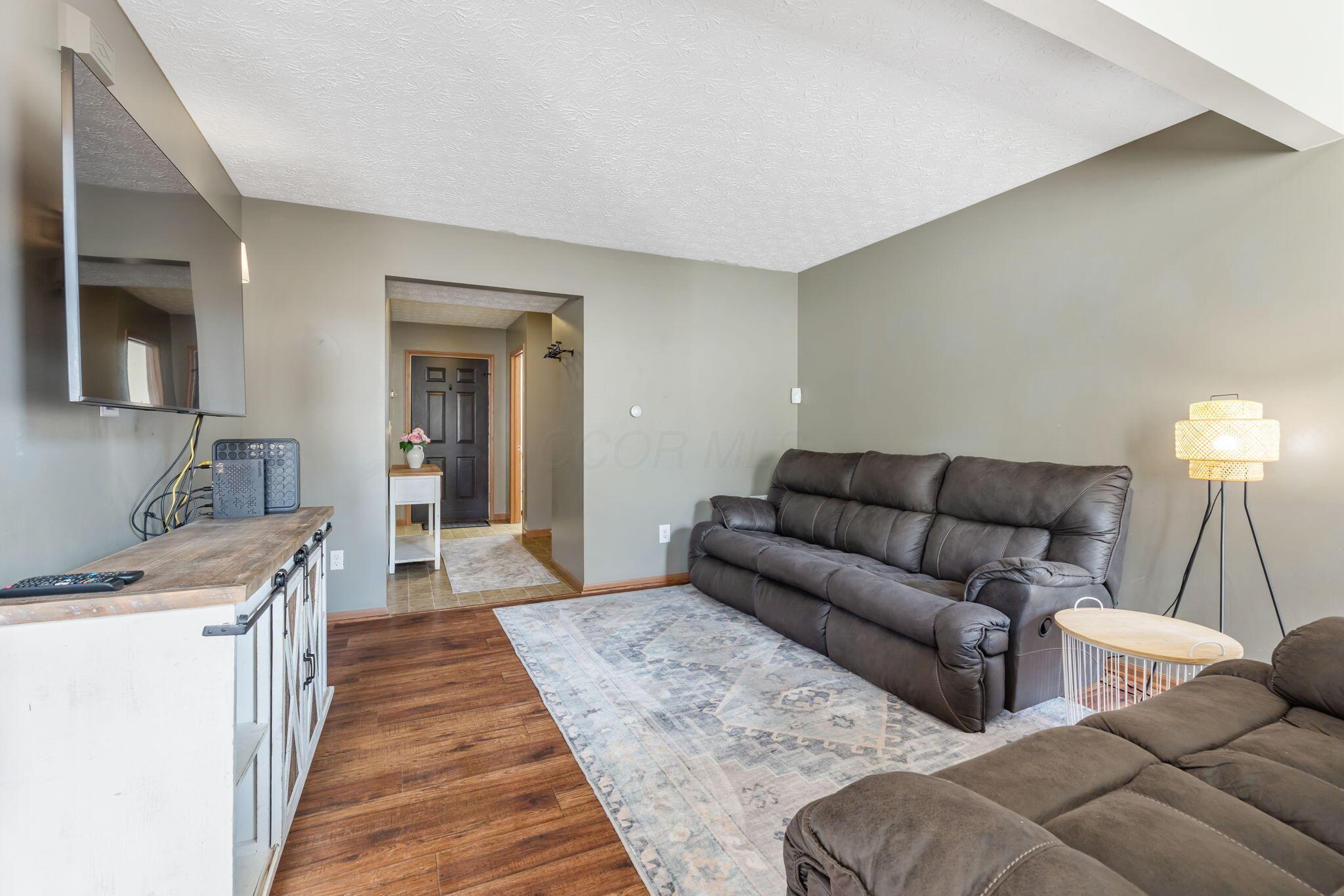 2159 Exemplar Court, Grove City, Ohio image 8