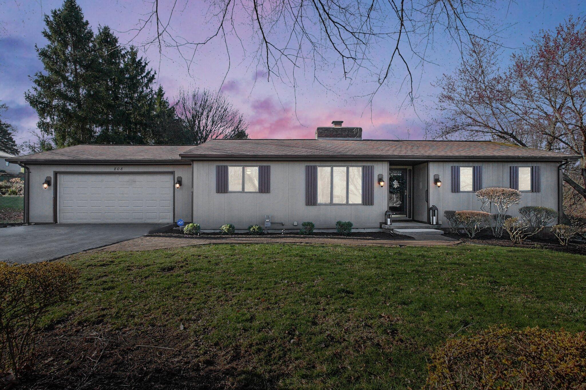 808 Southridge Drive, Mount Vernon, Ohio image 2