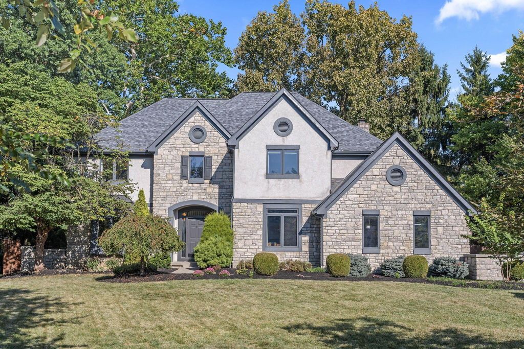 Photo of 7025 Perry Place, Worthington, OH 43085 (MLS # 225035183)