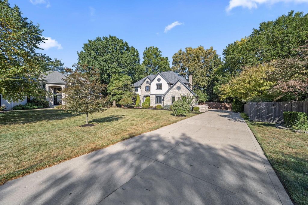Photo of 7025 Perry Place, Worthington, OH 43085 (MLS # 225035183)
