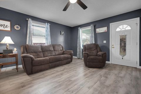 Tiny photo for 701 Washington Avenue, Lancaster, OH 43130 (MLS # 226002424)