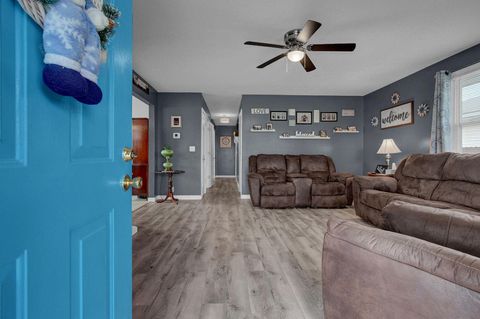 Tiny photo for 701 Washington Avenue, Lancaster, OH 43130 (MLS # 226002424)