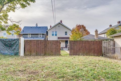Tiny photo for 464 E Hinman Avenue, Columbus, OH 43207 (MLS # 225041921)