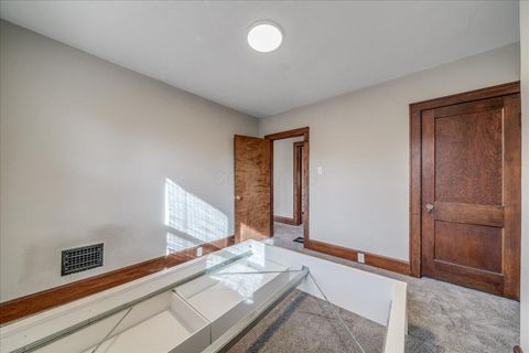 Tiny photo for 464 E Hinman Avenue, Columbus, OH 43207 (MLS # 225041921)