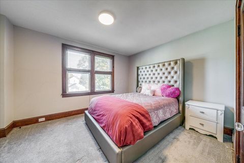 Tiny photo for 464 E Hinman Avenue, Columbus, OH 43207 (MLS # 225041921)
