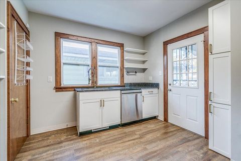 Tiny photo for 464 E Hinman Avenue, Columbus, OH 43207 (MLS # 225041921)