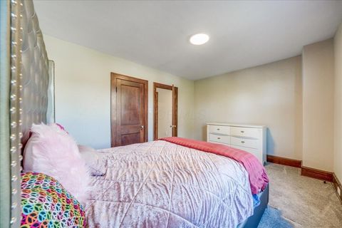 Tiny photo for 464 E Hinman Avenue, Columbus, OH 43207 (MLS # 225041921)