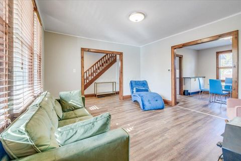 Tiny photo for 464 E Hinman Avenue, Columbus, OH 43207 (MLS # 225041921)