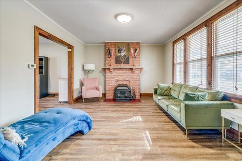 Tiny photo for 464 E Hinman Avenue, Columbus, OH 43207 (MLS # 225041921)