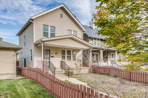 Tiny photo for 464 E Hinman Avenue, Columbus, OH 43207 (MLS # 225041921)