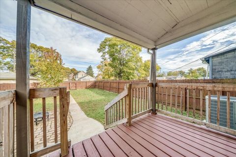 Tiny photo for 464 E Hinman Avenue, Columbus, OH 43207 (MLS # 225041921)