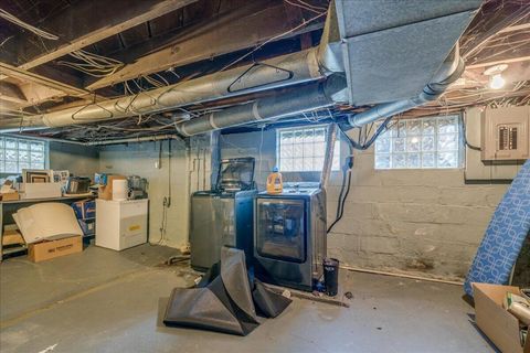 Tiny photo for 464 E Hinman Avenue, Columbus, OH 43207 (MLS # 225041921)