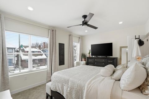 Tiny photo for 406 St Clair Avenue, Columbus, OH 43203 (MLS # 225045201)