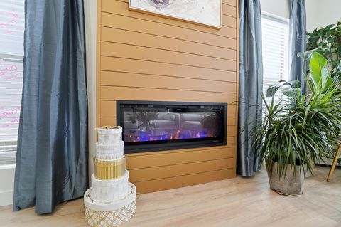 Tiny photo for 406 St Clair Avenue, Columbus, OH 43203 (MLS # 225045201)