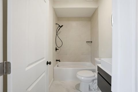 Tiny photo for 406 St Clair Avenue, Columbus, OH 43203 (MLS # 225045201)