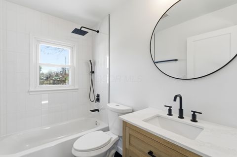 Tiny photo for 1582 Vendome Drive S, Columbus, OH 43219 (MLS # 226002960)