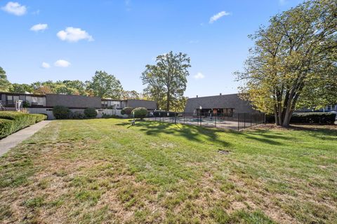 Tiny photo for 5475 Worthington Forest Pl Place, Columbus, OH 43229 (MLS # 225037698)