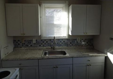 Tiny photo for 1070 E 16th Avenue, Columbus, OH 43211 (MLS # 226007340)