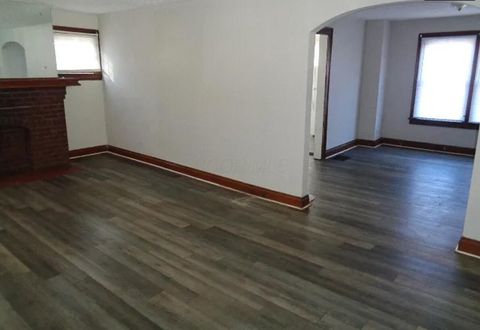 Tiny photo for 1070 E 16th Avenue, Columbus, OH 43211 (MLS # 226007340)