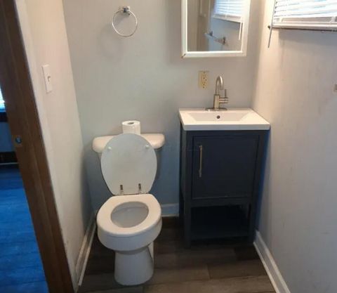 Tiny photo for 1070 E 16th Avenue, Columbus, OH 43211 (MLS # 226007340)