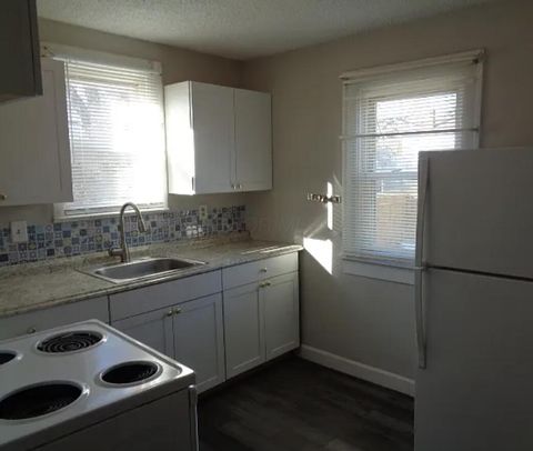 Tiny photo for 1070 E 16th Avenue, Columbus, OH 43211 (MLS # 226007340)