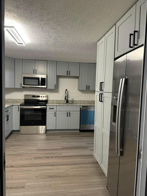 Photo of 662 Bartfield Drive, Columbus, OH 43207 (MLS # 225045208)