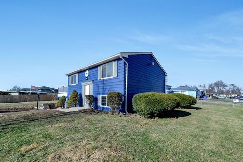 Tiny photo for 662 Bartfield Drive, Columbus, OH 43207 (MLS # 225045208)