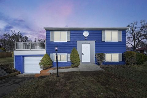 Tiny photo for 662 Bartfield Drive, Columbus, OH 43207 (MLS # 225045208)