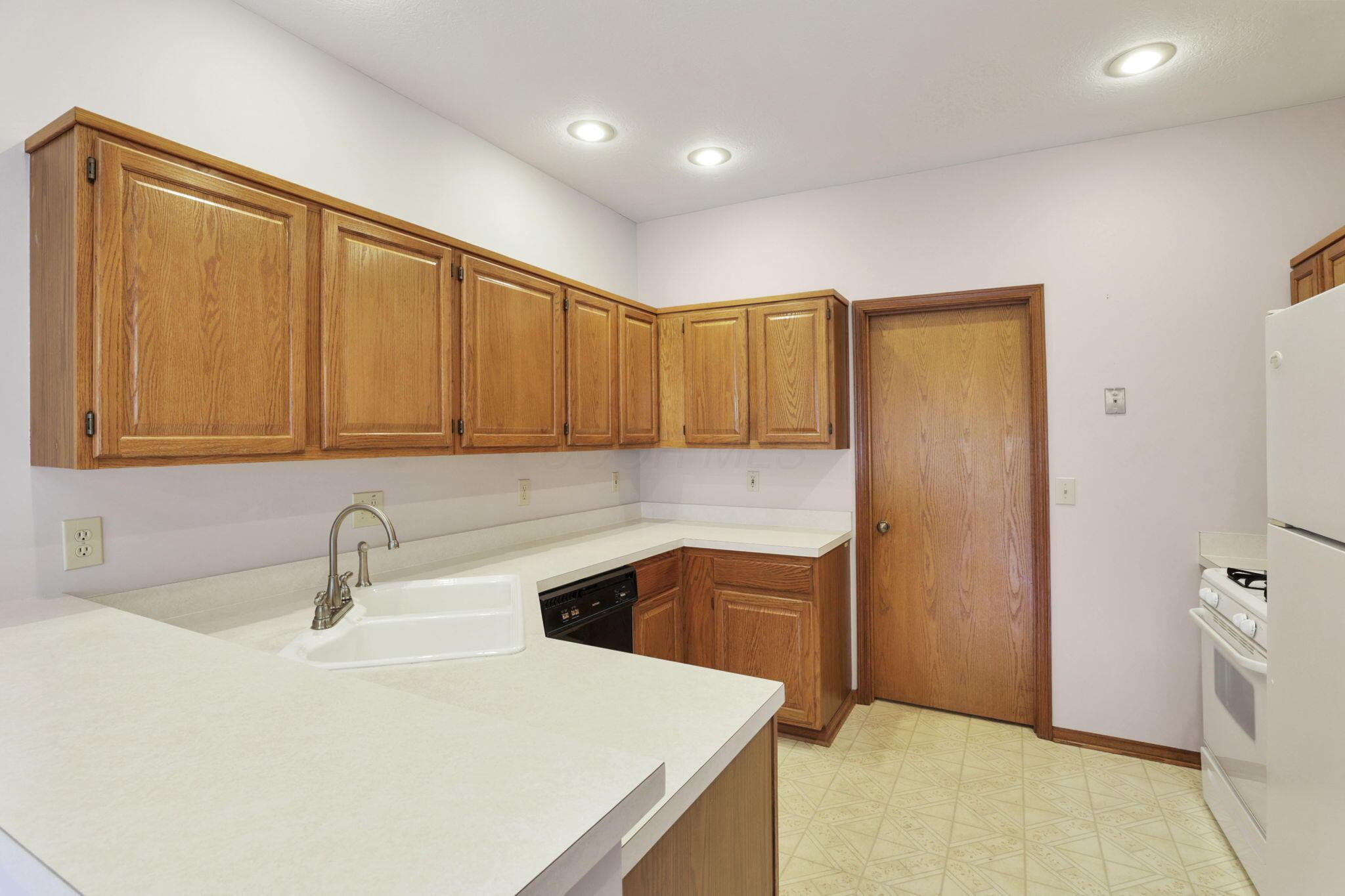 7706 Redman Lane, Reynoldsburg, Ohio image 18