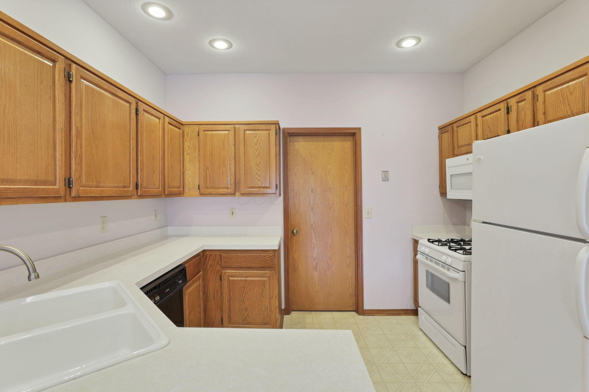 7706 Redman Lane, Reynoldsburg, Ohio image 23