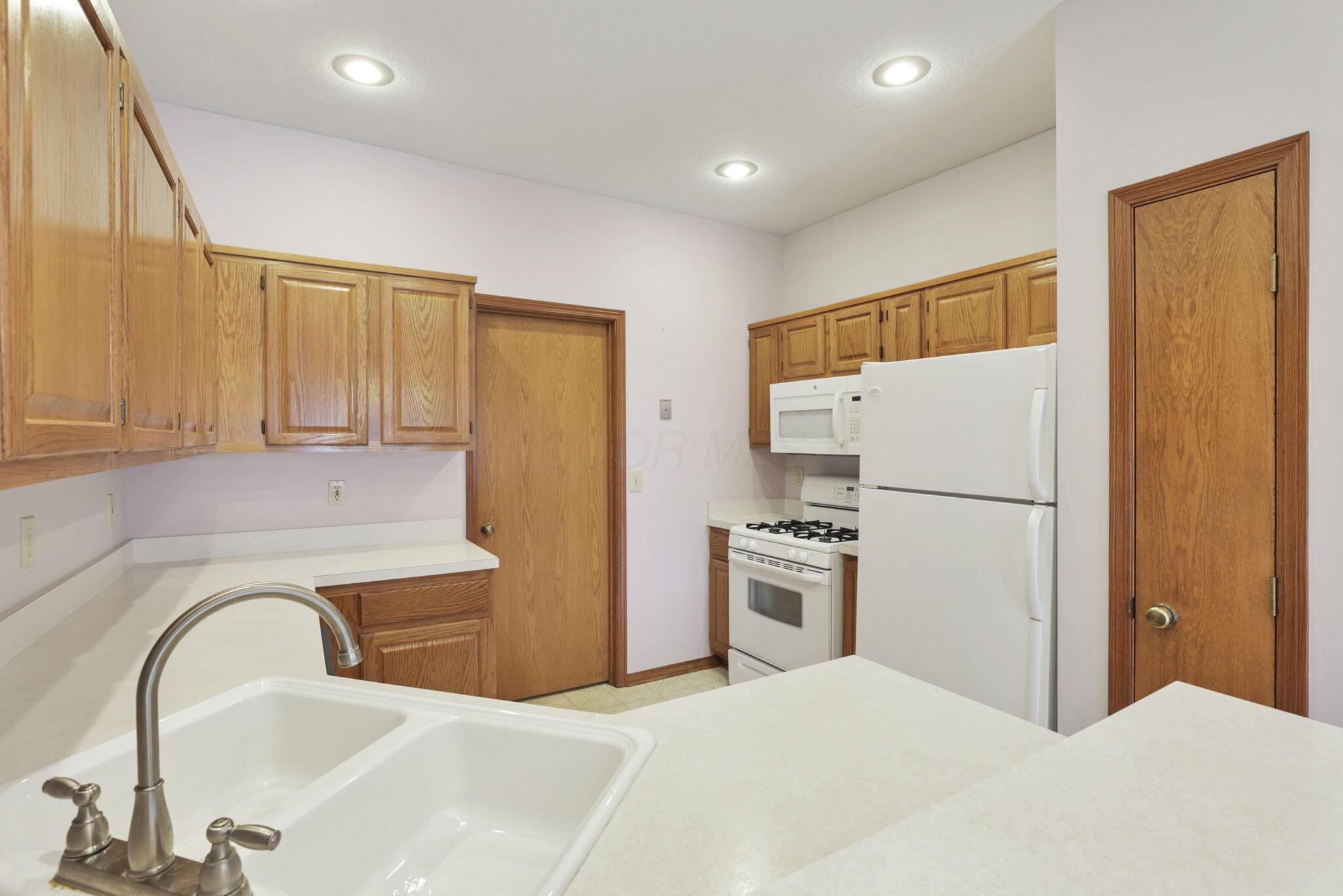 7706 Redman Lane, Reynoldsburg, Ohio image 19
