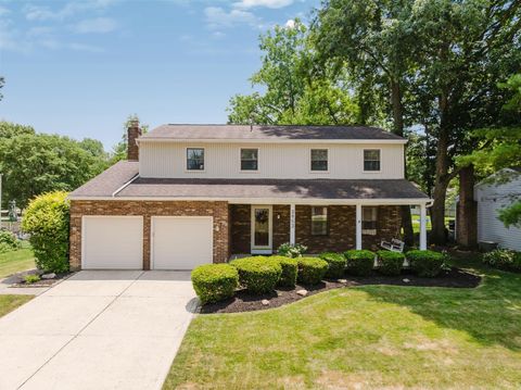 Photo of 3953 Spyglass Drive, Columbus, OH 43228 (MLS # 226026367)