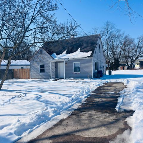 Photo of 1349 Crest Road, Reynoldsburg, OH 43068 (MLS # 226003881)