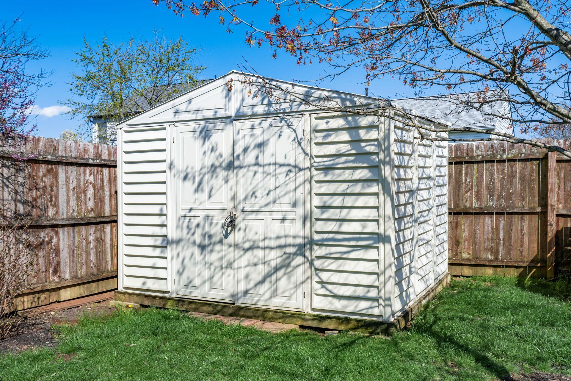 1896 Forestwind Drive, Grove City, Ohio image 33