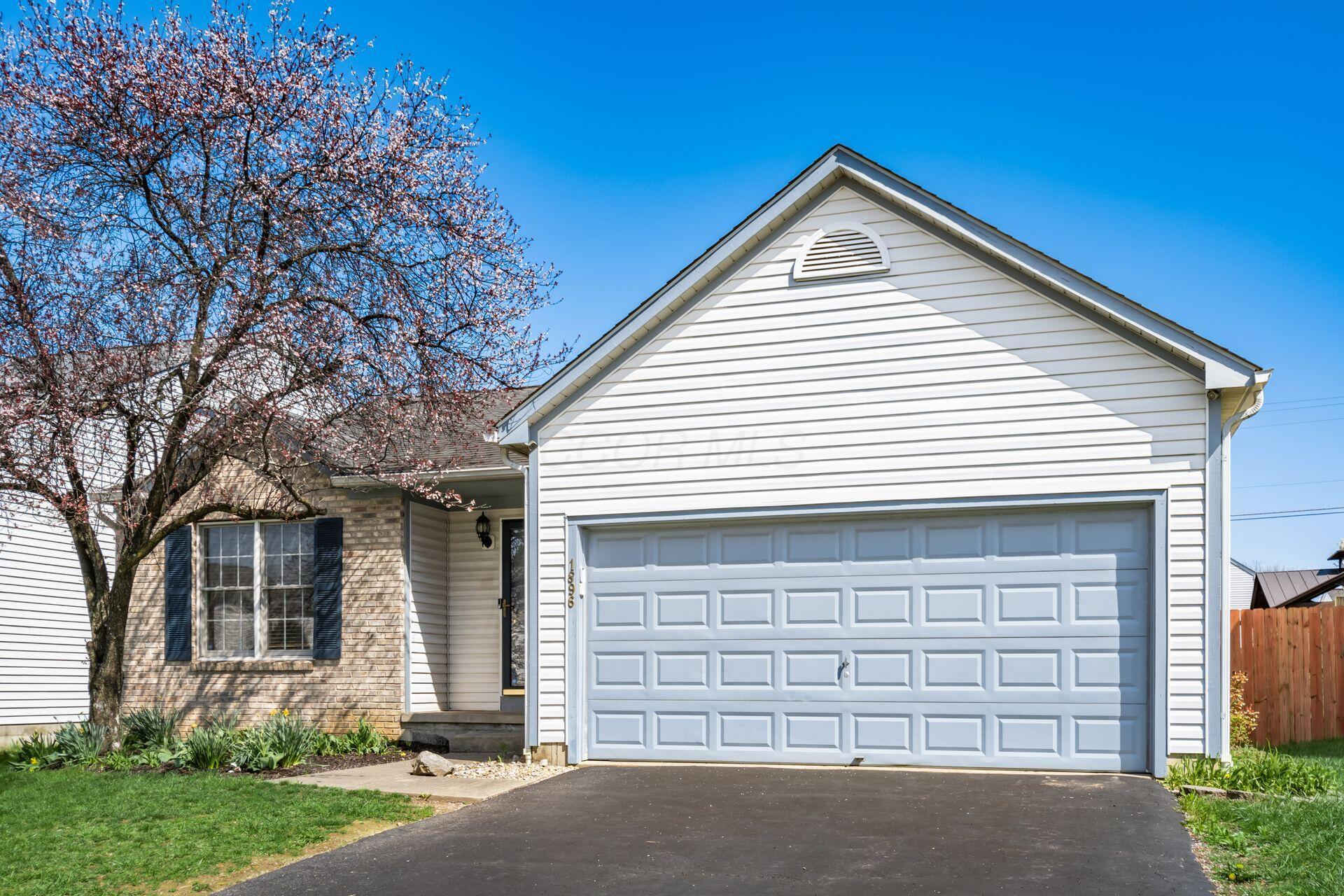 1896 Forestwind Drive, Grove City, Ohio image 4