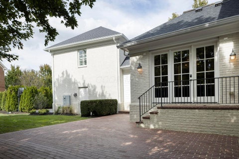 Tiny photo for 7300 Waterston, New Albany, OH 43054 (MLS # 226036491)