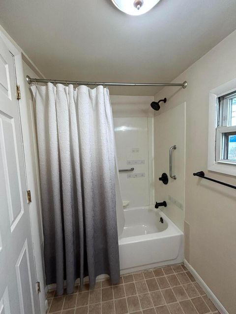 Tiny photo for 253 Benfield Avenue, Columbus, OH 43207 (MLS # 226002548)