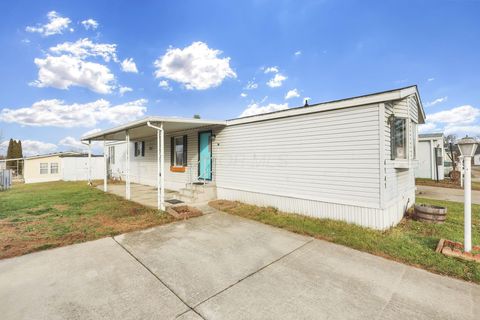 Photo of 4141 Kershaw Drive, Columbus, OH 43207 (MLS # 226001198)