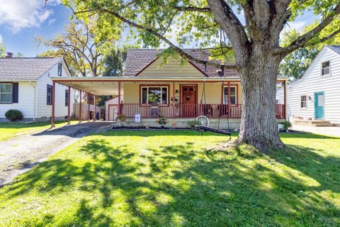 Photo of 1247 Carolyn Avenue, Columbus, OH 43224 (MLS # 226038131)