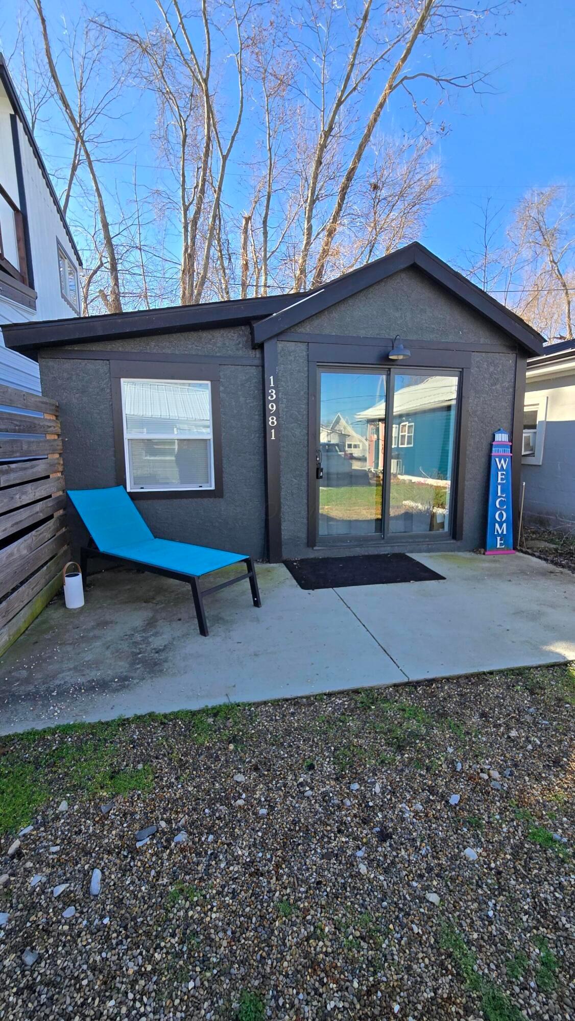 13981 Custers Point Road NE