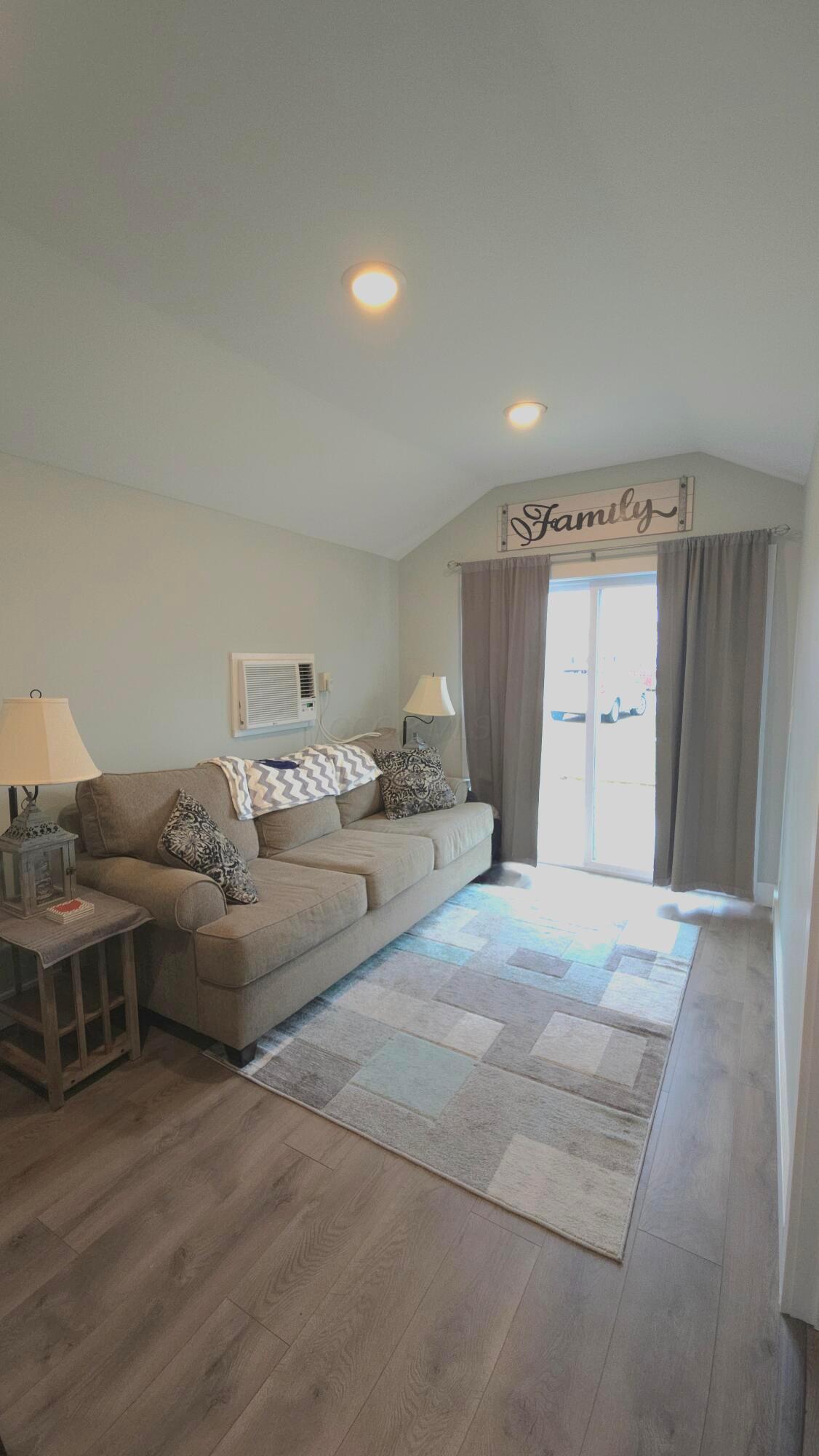 13981 Custers Point Road NE