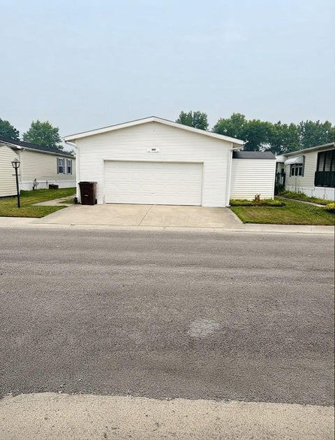 Photo of 235 Buckingham Drive, Lima, OH 45807 (MLS # 226033588)
