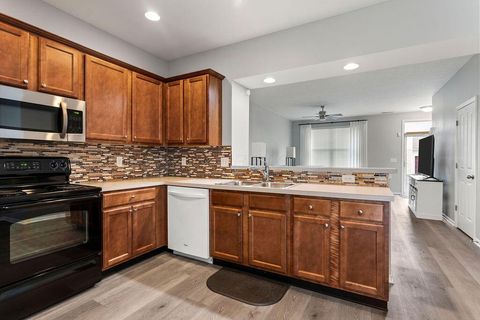 Tiny photo for 1836 Epic Way 38 #38, Grove City, OH 43123 (MLS # 226015859)