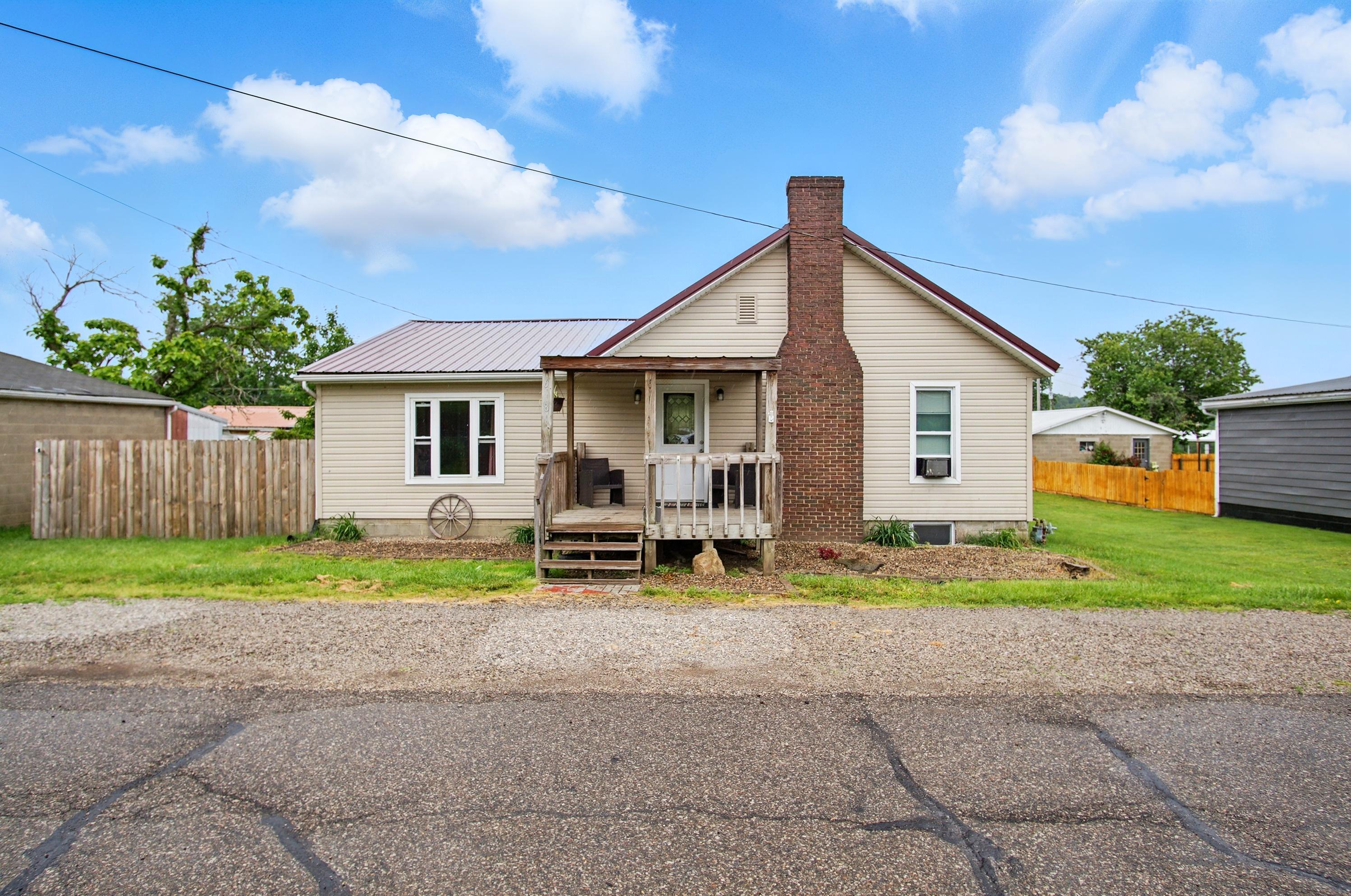 618 Market Street, Philo, Ohio image 2
