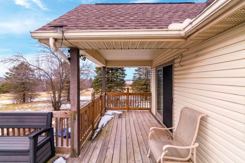 Tiny photo for 7641 Kinney Road, Mount Vernon, OH 43050 (MLS # 226005537)