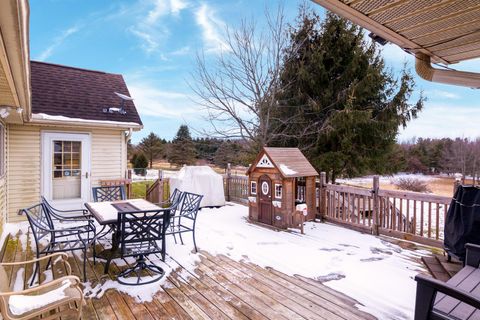 Tiny photo for 7641 Kinney Road, Mount Vernon, OH 43050 (MLS # 226005537)