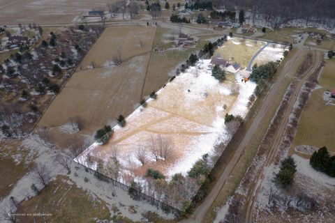 Tiny photo for 7641 Kinney Road, Mount Vernon, OH 43050 (MLS # 226005537)