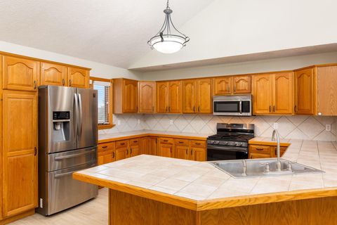 Tiny photo for 7641 Kinney Road, Mount Vernon, OH 43050 (MLS # 226005537)